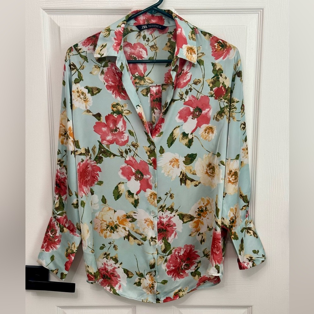 Zara Blouse Womens Floral Pattern Flowy Top Career Work Size XS Run Big PTP 21"
